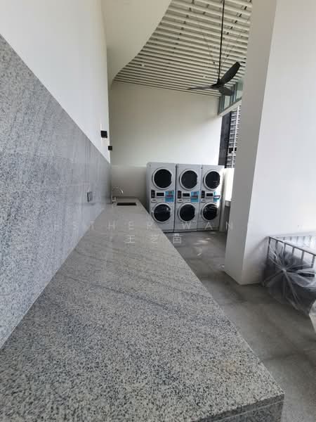 Queens Peak, 1 Dundee Road, 2 Bedrooms, 624 sqft, Condominium For Rent, by Esther Wang 王芝茵, 22941670 - PropertyGuru.com.sg