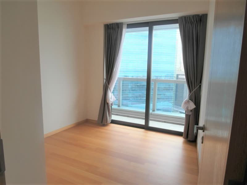 Marina Bay Residences Condominium For Sale at S 3,950,000