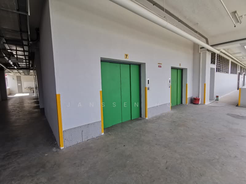 Shun Li Industrial Complex, 705 Sims Drive, 1,658 sqft, Light Industrial (B1) For Rent, by Janssen Ho, 22946181 - CommercialGuru.com.sg
