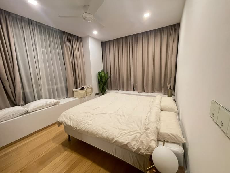 The Vermont On Cairnhill, 12 Cairnhill Rise, 2 Bedrooms, 915 sqft, Apartment For Rent, by MH Goh, 22948582 - Master Bedroom - PropertyGuru.com.sg