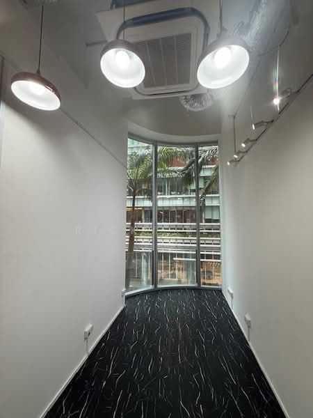 Oxley Tower, 138 Robinson Road, 183 sqft, Mall Shop For Sale, by Ricky Teo, 22954402 - CommercialGuru.com.sg