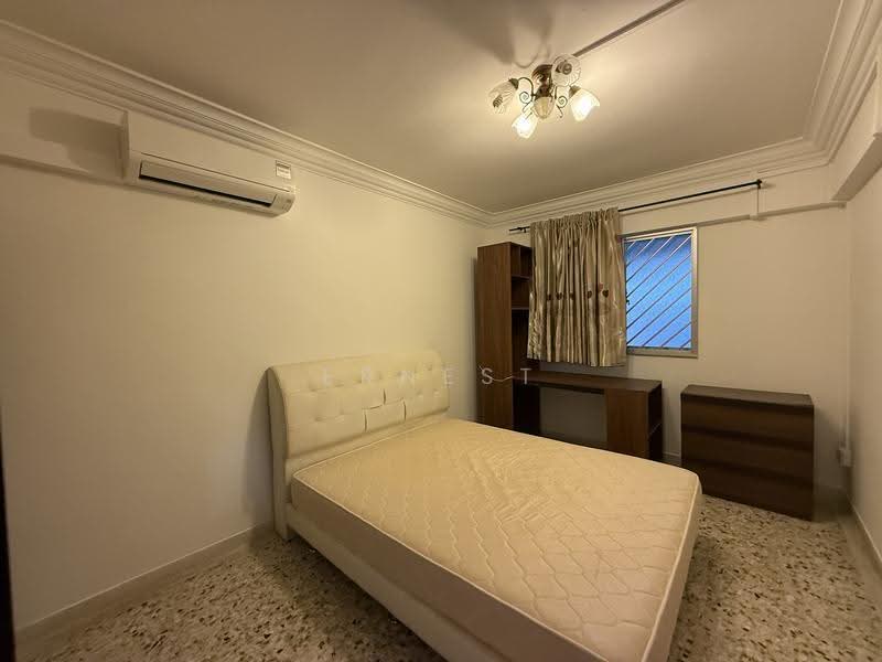 127 Ang Mo Kio Avenue 3, 127 Ang Mo Kio Avenue 3, Ang Mo Kio / Bishan / Thomson, 2 Bedrooms, 721 sqft, HDB Flat For Rent, by Ernest Phua, 22959042 - Bedroom - PropertyGuru.com.sg