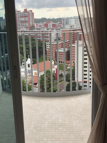 Queens Peak, Dundee Road, 1 Bedroom, 495 sqft, Condominium For Rent, by Jenny Lim, 22963299 - Balcony Unblocked View - PropertyGuru.com.sg