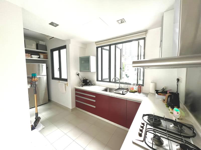 The Pier at Robertson, 80 Mohamed Sultan Road, 2 Bedrooms, 1,109 sqft, Apartment For Rent, by Nancy Tan, 22964393 - Bright and airy kitchen - PropertyGuru.com.sg