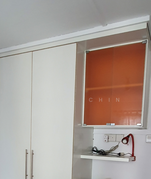 347 Clementi Avenue 5, 347 Clementi Avenue 5, 3 Bedrooms, 990 sqft, HDB Flat For Rent, by Jazrel Chin, 22971744 - Common bedroom wardrobe - PropertyGuru.com.sg