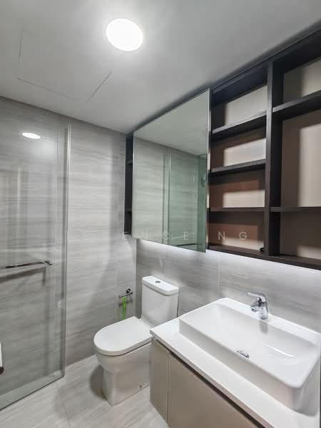 Lake Grande, 2 Jurong Lake Link, 2 Bedrooms, 721 sqft, Condominium For Rent, by Terence Ng, 22975110 - Common Bathroom - PropertyGuru.com.sg