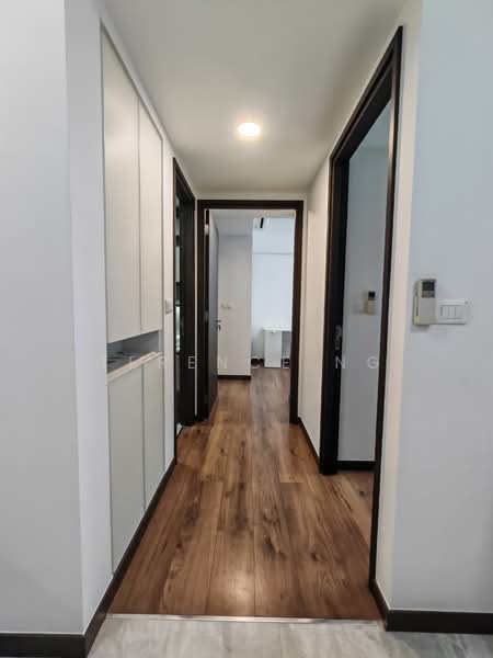 Lake Grande, 2 Jurong Lake Link, 2 Bedrooms, 721 sqft, Condominium For Rent, by Terence Ng, 22975110 - Walkway with Storage - PropertyGuru.com.sg