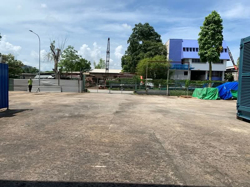 Open yard open space vpc parking, Jurong Open Yard For Rent, 20,000 sqft, Land Only For Rent, by Kim Lee, 22977585 - CommercialGuru.com.sg