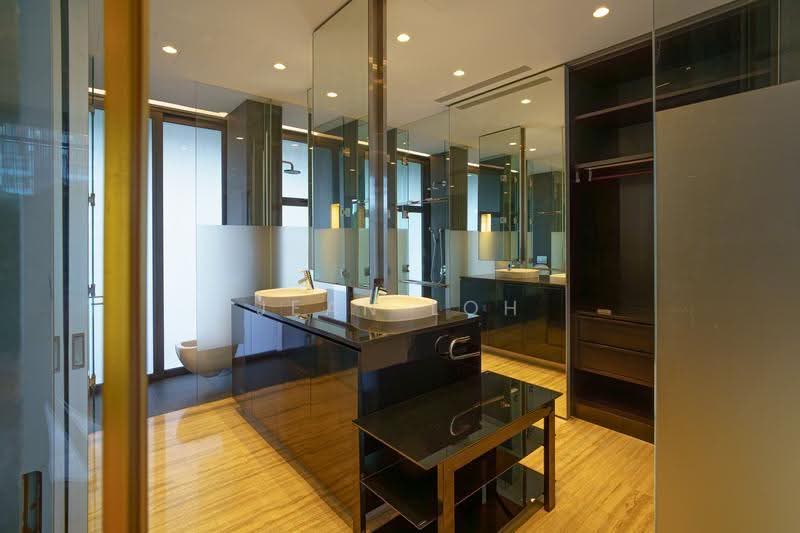 Goodwood Residence, 261 Bukit Timah Road, Tanglin / Holland / Bukit Timah, 4 Bedrooms, 2,551 sqft, Condominium For Rent, by Jean Loh, 22984844 - Master Bathroom - PropertyGuru.com.sg