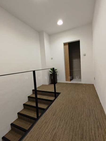 Oxley BizHub, 61 Ubi Road 1, 1,894 sqft, Light Industrial (B1) For Sale, by Winnie Wu, 22985890 - CommercialGuru.com.sg