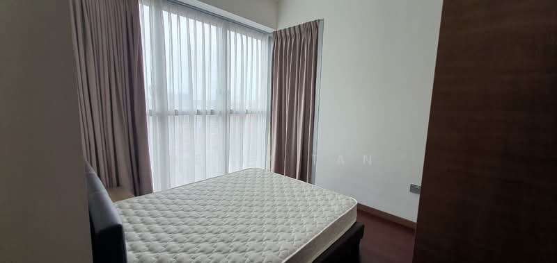 Queens Peak, Dundee Road, 2 Bedrooms, 807 sqft, Condominium For Rent, by Nelly Tan, 22986468 - Master bedroom - PropertyGuru.com.sg