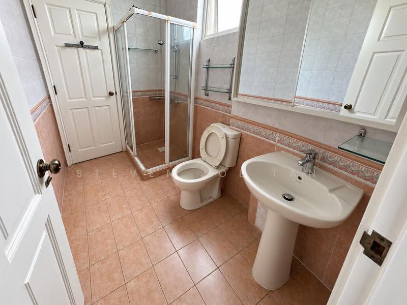 Burgundy Hill, Burgundy Drive, Dairy Farm / Bukit Panjang / Choa Chu Kang, 5 Bedrooms, 3,089 sqft, Semi-Detached House For Sale, by Steven Joe Tan, 22994319 - Bathroom - PropertyGuru.com.sg