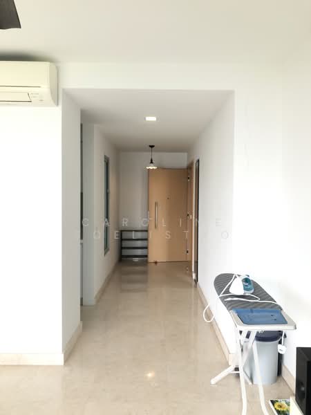 Eight Riversuites, 10 Whampoa East, 4 Bedrooms, 1,356 sqft, Condominium For Rent, by Caroline Soelistyo, 23000617 - Walkway entrance - PropertyGuru.com.sg