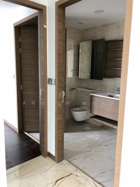 Queens Peak, 3 Dundee Road, 2 Bedrooms, 624 sqft, Condominium For Rent, by Angela Wang, 23001903 - Bathroom - PropertyGuru.com.sg