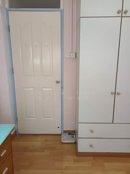 50 Sims Drive, 50 Sims Drive, Room Rental, 151 sqft, HDB Flat For Rent, by Peter Tan Sze Wee, 23004201 - PropertyGuru.com.sg