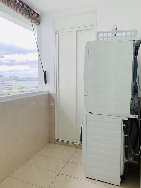 Monterey Park Condominium, 21 West Coast Rise, 3 Bedrooms, 2,359 sqft, Condominium For Rent, by Tracy Teo, 23006424 - PropertyGuru.com.sg
