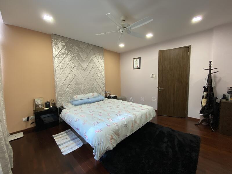 Good Landed Terrace Located at D27, Sembawang Park, Wak hassan Drive, Andrew Terrace, 5 Bedrooms, 5,715 sqft, Terraced House For Sale, by Elena Ang, 23006495 - Bedroom - PropertyGuru.com.sg