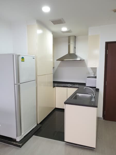 The Plaza, 7500A Beach Road, 2 Bedrooms, 807 sqft, Apartment For Rent, by Jeff Oh, 23011688 - PropertyGuru.com.sg