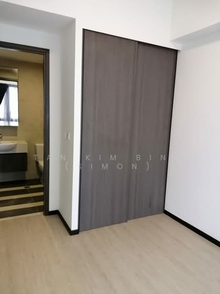 Parc Riviera, 101 West Coast Vale, 2 Bedrooms, 710 sqft, Condominium For Rent, by Simon Tan, 23029131 - MASTER WARDROBE - PropertyGuru.com.sg