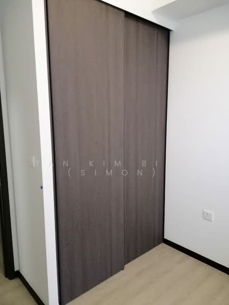 Parc Riviera, 101 West Coast Vale, 2 Bedrooms, 710 sqft, Condominium For Rent, by Simon Tan, 23029131 - COMMON ROOM WARDROBE - PropertyGuru.com.sg