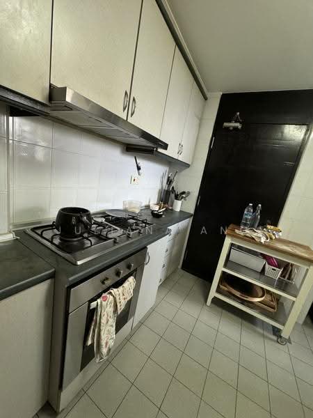 Sommerville Park, 73 Farrer Drive, Tanglin / Holland / Bukit Timah, 3 Bedrooms, 1,302 sqft, Condominium For Rent, by Juliana Ang, 23035686 - PropertyGuru.com.sg