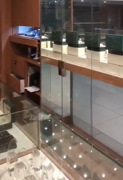 LUCKY PLAZA