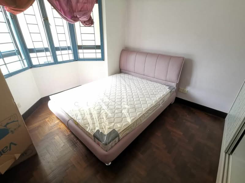 Westcove Condo, 12 West Coast Crescent, 2 Bedrooms, 1,300 sqft, Condominium For Rent, by Clare Lee, 23045934 - Master Room - PropertyGuru.com.sg