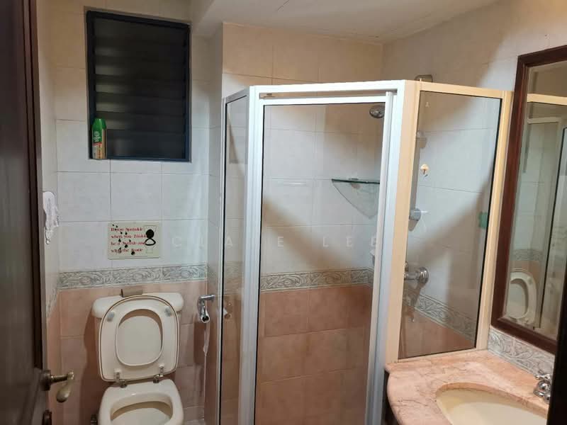 Westcove Condo, 12 West Coast Crescent, 2 Bedrooms, 1,300 sqft, Condominium For Rent, by Clare Lee, 23045934 - Common Bathroom - PropertyGuru.com.sg