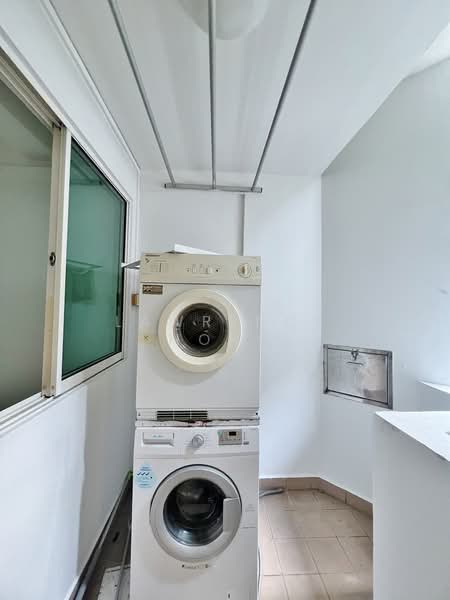 Royal Palm Mansions, 330 Pasir Panjang Road, 4 Bedrooms, 1,227 sqft, Condominium For Rent, by Lawrence Hong, 23048020 - PropertyGuru.com.sg