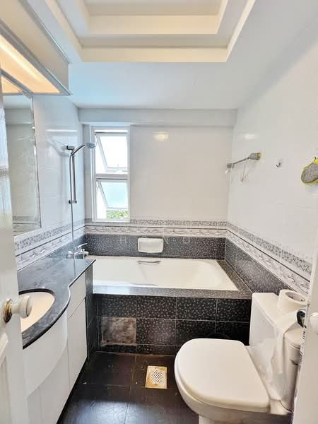 Royal Palm Mansions, 330 Pasir Panjang Road, 4 Bedrooms, 1,227 sqft, Condominium For Rent, by Lawrence Hong, 23048020 - PropertyGuru.com.sg