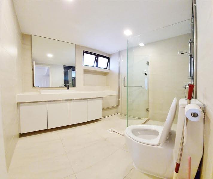 Parkway View, 39 Marine Parade Road, East Coast / Marine Parade, 4 Bedrooms, 2,776 sqft, Condominium For Rent, by Lawrence Hong, 23050320 - PropertyGuru.com.sg