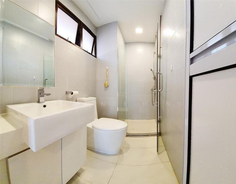 Parkway View, 39 Marine Parade Road, East Coast / Marine Parade, 4 Bedrooms, 2,776 sqft, Condominium For Rent, by Lawrence Hong, 23050320 - PropertyGuru.com.sg