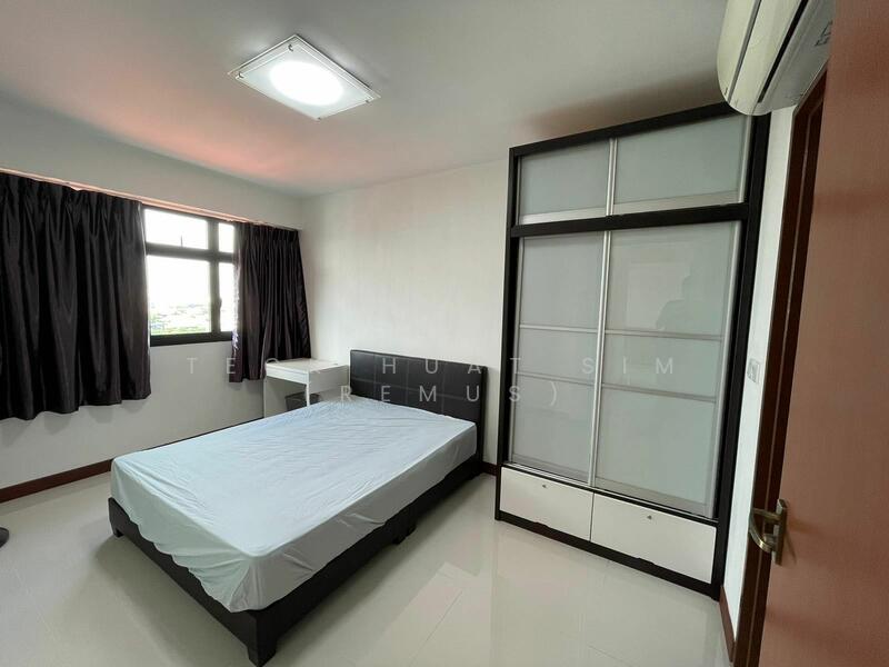 For Rent - 63 Greentops @ Sims Place