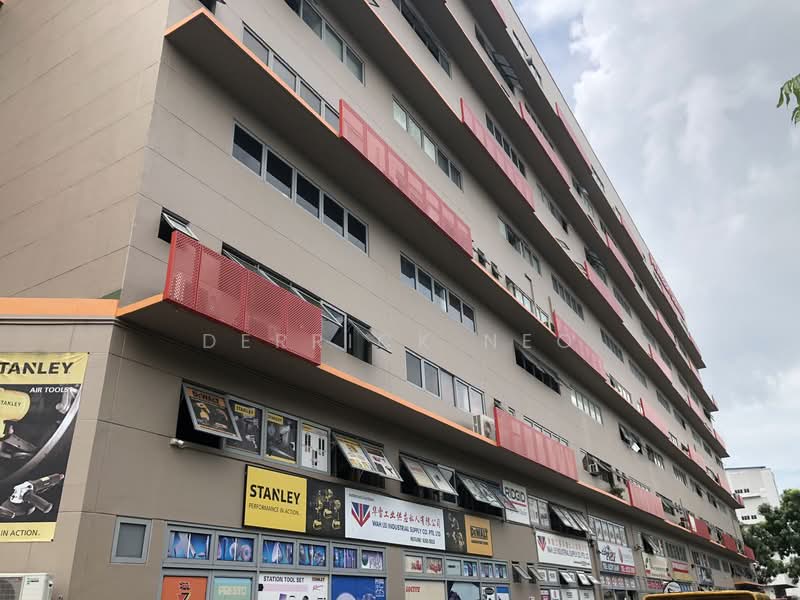 Pioneer Centre, 1 Soon Lee Street, 1,485 sqft, Factory / Workshop (B2) For Rent, by Derrick Neo, 23057416 - Bustling business activities with great amenities. - CommercialGuru.com.sg