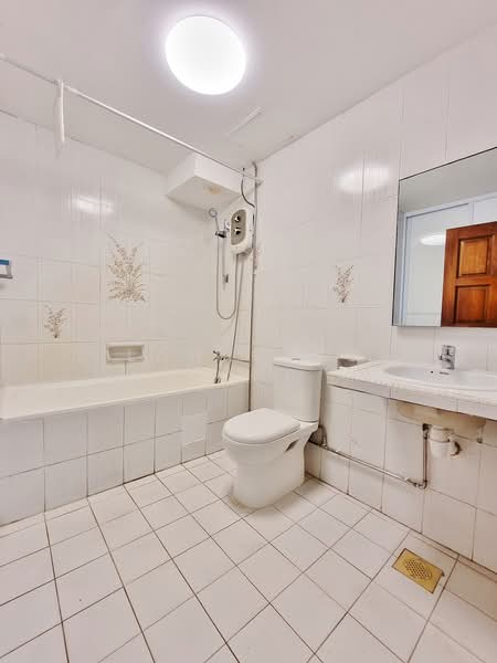 336 River Valley, 336 River Valley Road, 2 Bedrooms, 1,539 sqft, Apartment For Rent, by Lawrence Hong, 23061026 - PropertyGuru.com.sg