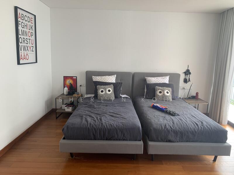 Modern Bungalow with Pool, Dunsfold Drive, 6 Bedrooms, 6,100 sqft, Detached House For Rent, by Sherlyn Koh, 23066943 - PropertyGuru.com.sg