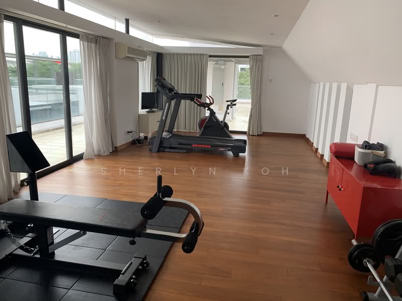 Modern Bungalow with Pool, Dunsfold Drive, 6 Bedrooms, 6,100 sqft, Detached House For Rent, by Sherlyn Koh, 23066943 - PropertyGuru.com.sg