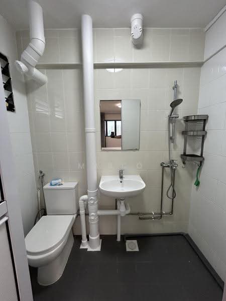 725 Ang Mo Kio Avenue 6, 725 Ang Mo Kio Avenue 6, Ang Mo Kio / Bishan / Thomson, 3 Bedrooms, 1,281 sqft, HDB Flat For Rent, by Marco Wong, 23073127 - Bathroom - PropertyGuru.com.sg