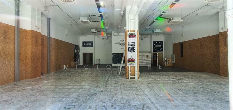 Interlocal Centre, 100G Pasir Panjang Road, 3,300 sqft, Light Industrial (B1) For Rent, by Victor The, 23077612 - CommercialGuru.com.sg