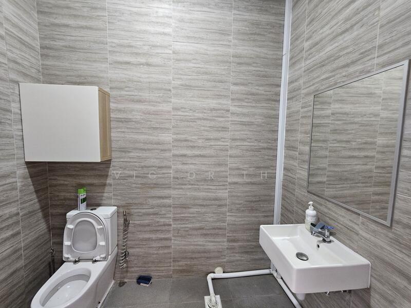 Interlocal Centre, 100G Pasir Panjang Road, 3,300 sqft, Light Industrial (B1) For Rent, by Victor The, 23077612 - CommercialGuru.com.sg