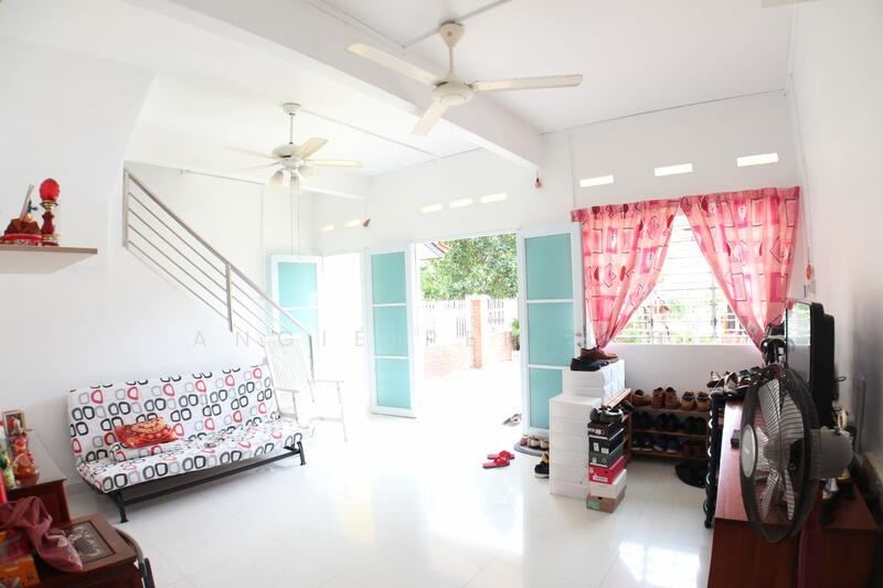 Jalan kayu estatej, Jalan kayu estate, 5 Bedrooms, 2,500 sqft, Corner Terrace For Sale, by ANGIE PEH S B, 23081728 - PropertyGuru.com.sg