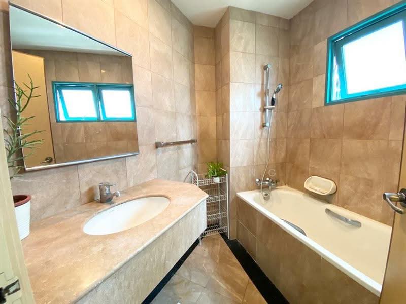 Oleanas Residences, 42 Kim Yam Road, 3 Bedrooms, 1,227 sqft, Condominium For Rent, by Zac Huang, 23081812 - PropertyGuru.com.sg