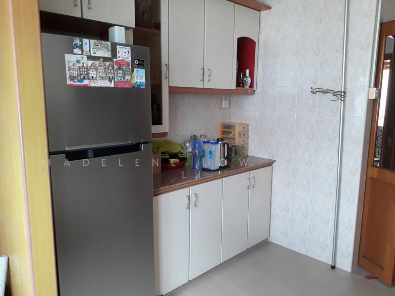 For Rent - Room rental Mins walk to Khatib MRT 874 Yishun St 81