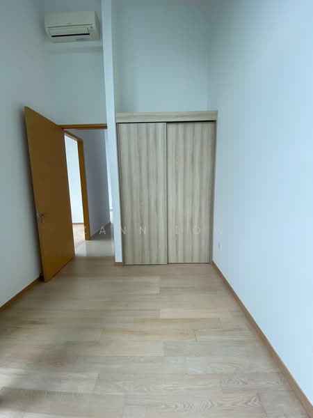 The Crest, 109 Prince Charles Crescent, 2 Bedrooms, 1,033 sqft, Condominium For Rent, by Zann Low, 23094347 - PropertyGuru.com.sg