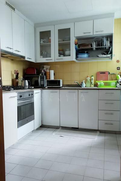 Queens, 12 Stirling Road, Alexandra / Commonwealth, 3 Bedrooms, 1,184 sqft, Condominium For Sale, by Cecilia Joanita, 23103050 - PropertyGuru.com.sg