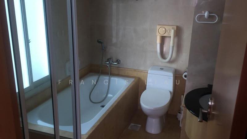 Queens, 16 Stirling Road, Alexandra / Commonwealth, 3 Bedrooms, 1,194 sqft, Condominium For Rent, by Francis Liau 廖新龙, 23104533 - PropertyGuru.com.sg