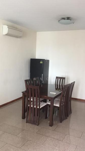 Queens, 16 Stirling Road, Alexandra / Commonwealth, 3 Bedrooms, 1,194 sqft, Condominium For Rent, by Francis Liau 廖新龙, 23104533 - PropertyGuru.com.sg