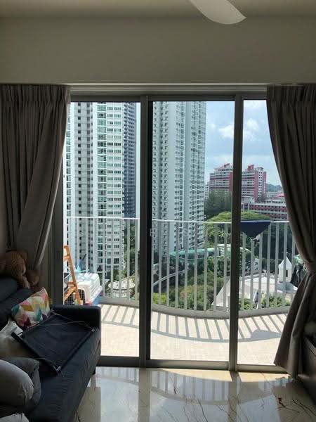 Queens Peak, Dundee Road, Alexandra / Commonwealth, 2 Bedrooms, 807 sqft, Condominium For Rent, by Susie Sun, 23105119 - PropertyGuru.com.sg