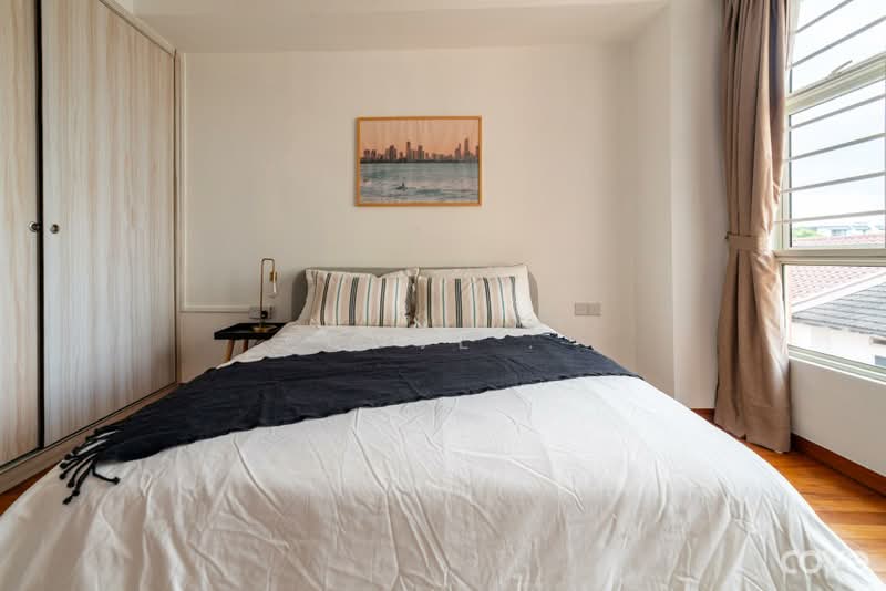 132 Lorong Sarina, , Room Rental, 398 sqft, Terraced House For Rent, by Cove, 23110219 - Orange room - standard - PropertyGuru.com.sg