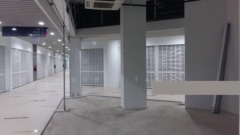 NEWest, 1 West Coast Drive, 510 sqft, Mall Shop For Rent, by Doris Tan, 23120525 - Double frontage with water point - CommercialGuru.com.sg